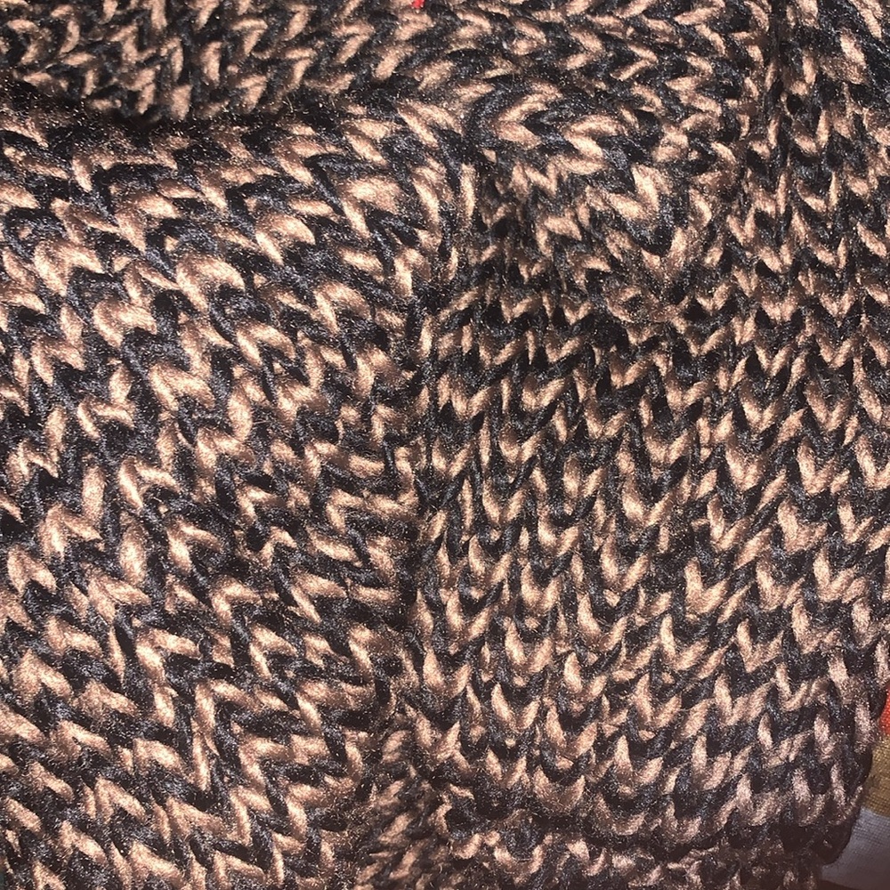 Scarf type - Picture 4 of 5